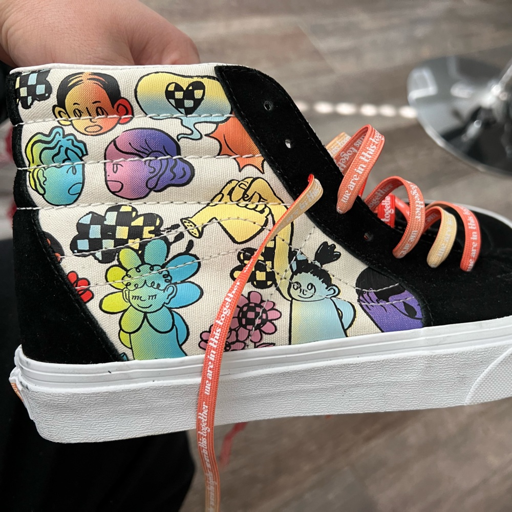 Men’s size 8.5 women’s size 10 Vans